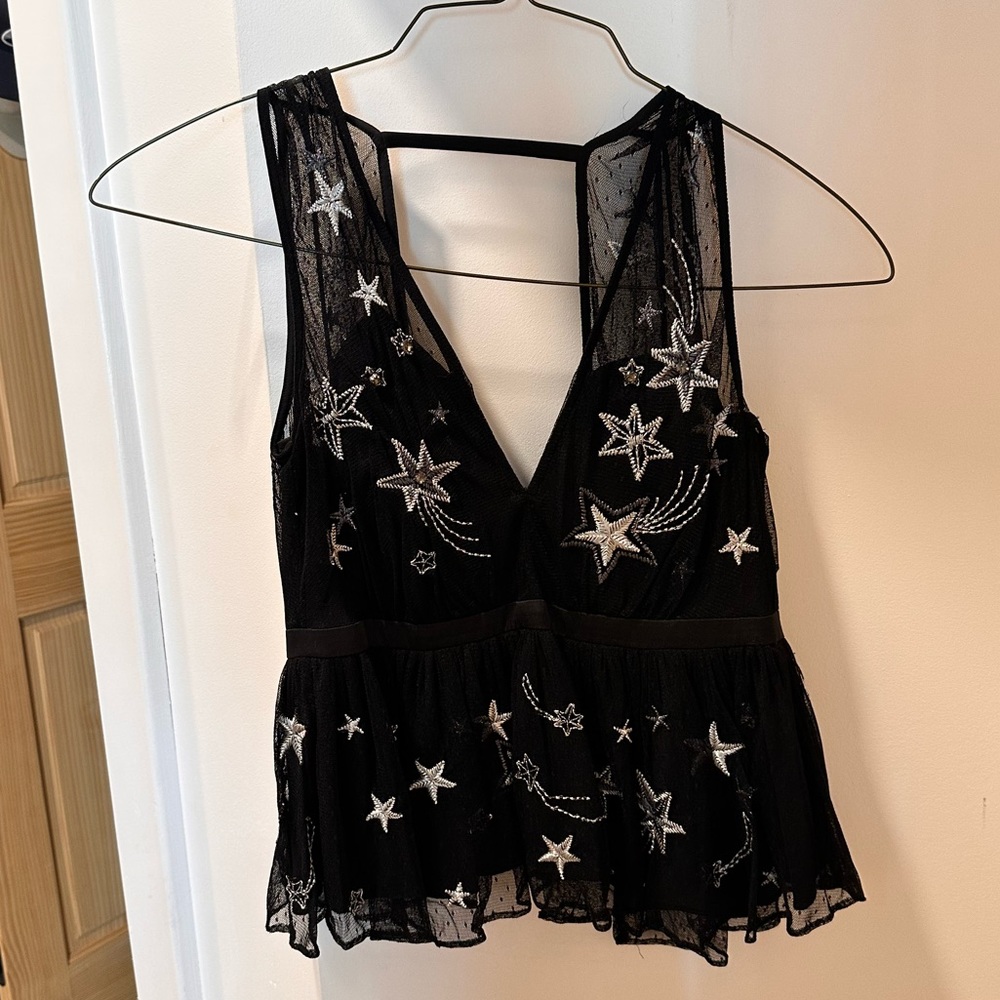 Star print top